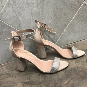 Steve Madden beige/silver heels